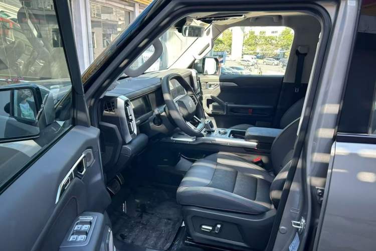 Used  Shanhai T2 2024 C-DM 206KM Four-Wheel Drive Wilderness Edition
