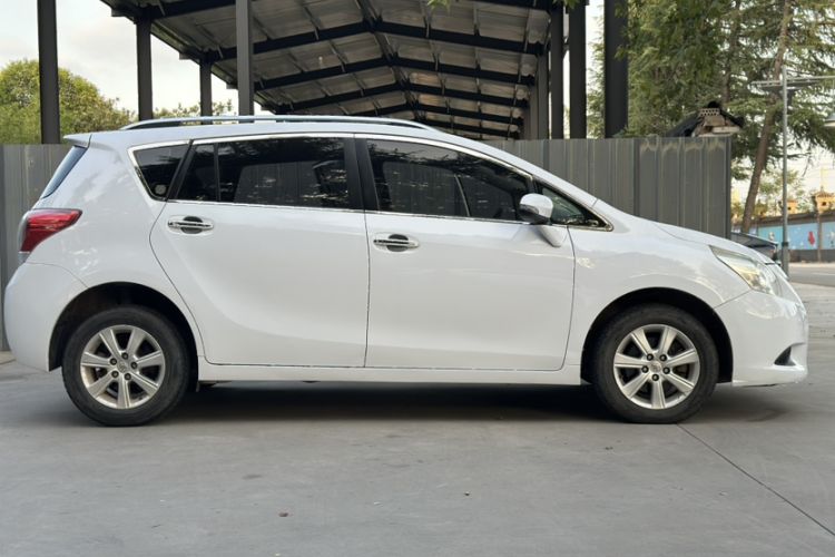 Used Toyota Verso 2014 Starlight 180E CVT Elite Edition
