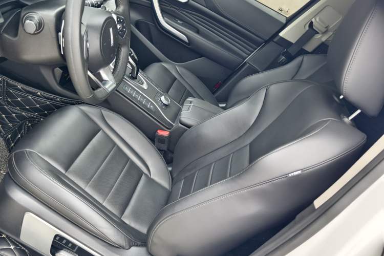 Used Wey VV7 2019 Upgraded Model 2.0T Luxury Version China V Standard
