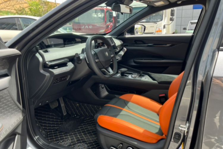 Used Changan UNI-V 2024 1.5T Prestige Sport Edition