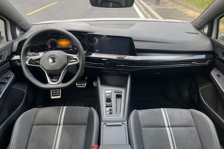 Used Volkswagen Golf 2023 280TSI DSG R-Line Lite
