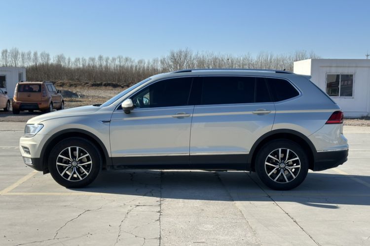 Used Volkswagen Tiguan L 2017 330TSI Automatic Two-Wheel Drive Luxury Edition
