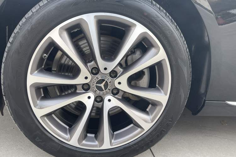 Used Mercedes-Benz E-Class 2019 E 260 L
