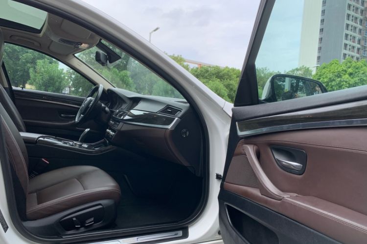 Used BMW 5 Series 2014 525Li Luxury Design Package
