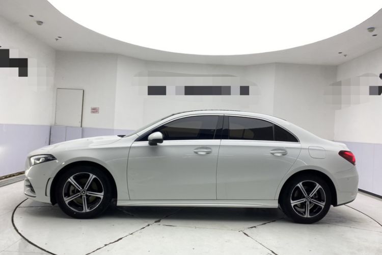 Used Mercedes-Benz A-Class 2022 Revised Version A 200 L Sport Sedan Fashionable Style
