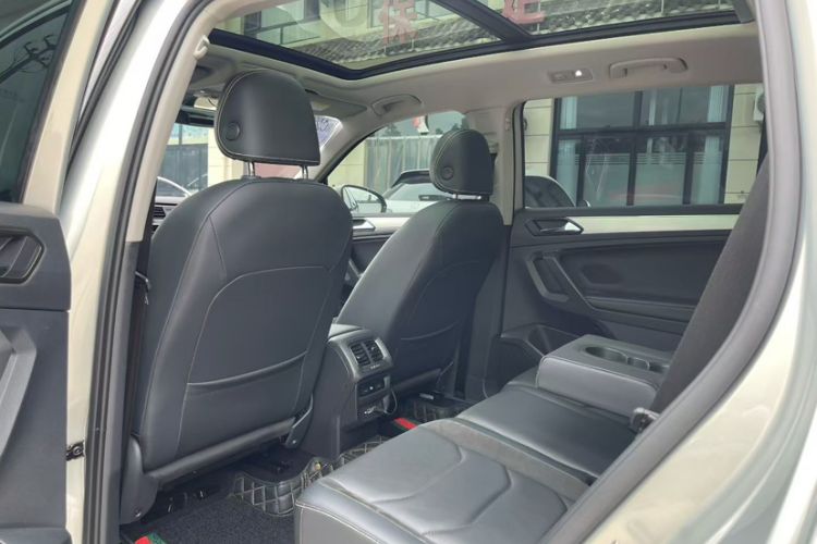 Used Volkswagen Tiguan L 2019 Revised 330TSI Automatic Two-Wheel Drive Smart & Luxury Edition China VI Standard
