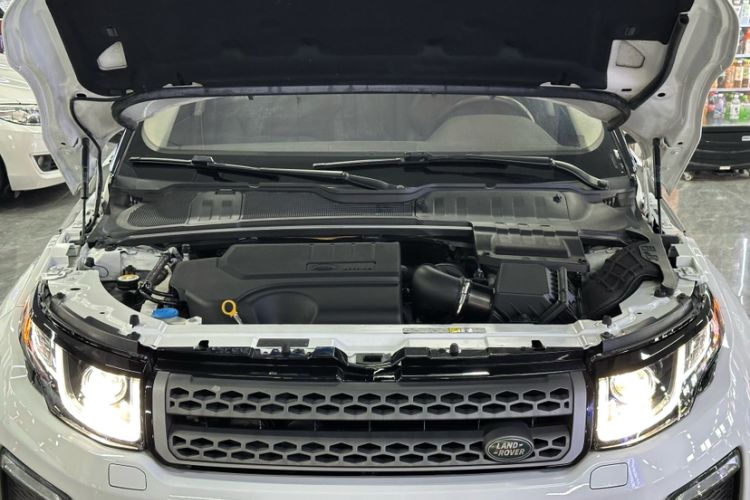 Used Land Rover Range Rover Evoque 2018 240PS PURE Style Edition