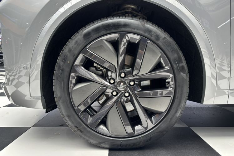 Used Li Auto L9 2022 Max model
