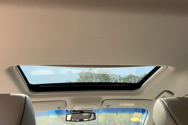 Used Buick GL8 2021 Land Cruiser Executive Class 652T Luxury Model
