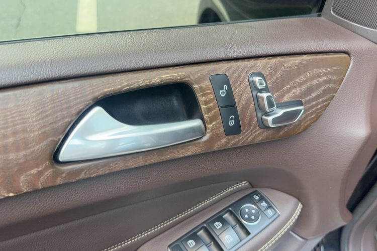 Used Mercedes-Benz GLE 2017 GLE 320 4MATIC Dynamic Model
