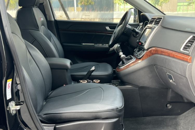 Used Haval H6 2017 Red-Label Sport Edition 1.5T Manual Two-Wheel Drive Elite Model
