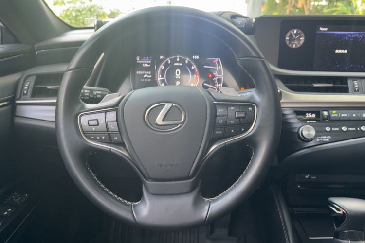 Used Lexus ES 2020 260 Excellence Edition
