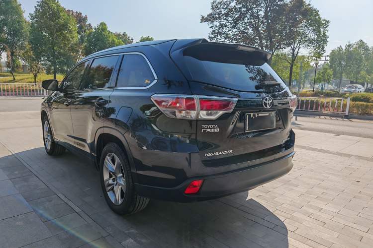 TDK.VehicleDetails.img