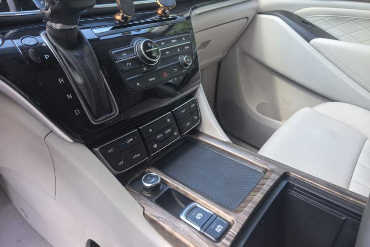 Used GAC Trumpchi M8 2018 320T Luxury Edition
