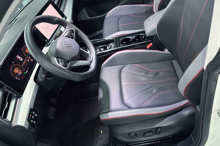 Used Volkswagen Lamando 2024 Lavida L 280TSI DSG Cool & Spicy Edition
