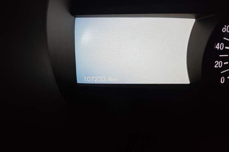 Used Ford Edge 2017 EcoBoost 245 Two-Wheel-Drive Sporty 7-Seater
