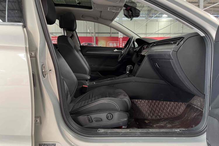 Used Volkswagen Magotan 2020 330TSI DSG Luxury Edition
