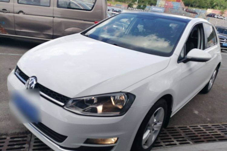 Used Volkswagen Golf 2016 230TSI Automatic Comfort Version
