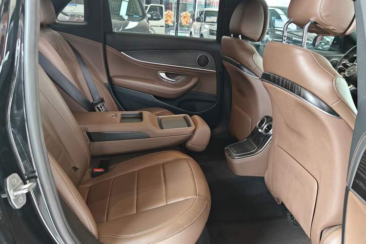 Used Mercedes-Benz E-Class 2021 Restyled E 300 L Sporty and Stylish Edition
