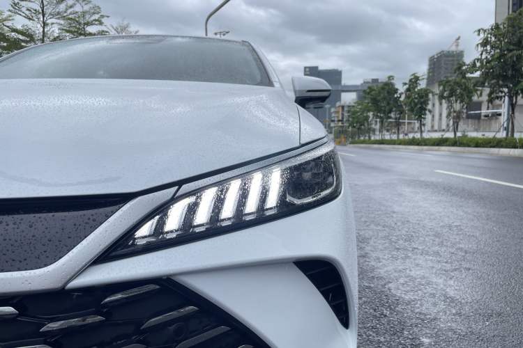 Used BYD Qin PLUS 2025 DM-i Smart Drive 120KM Superior Model
