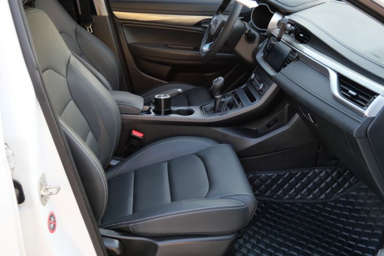 Used Geely Auto Emgrand 2019 Leading Edition 1.5L Manual Luxury Model China VI Standard
