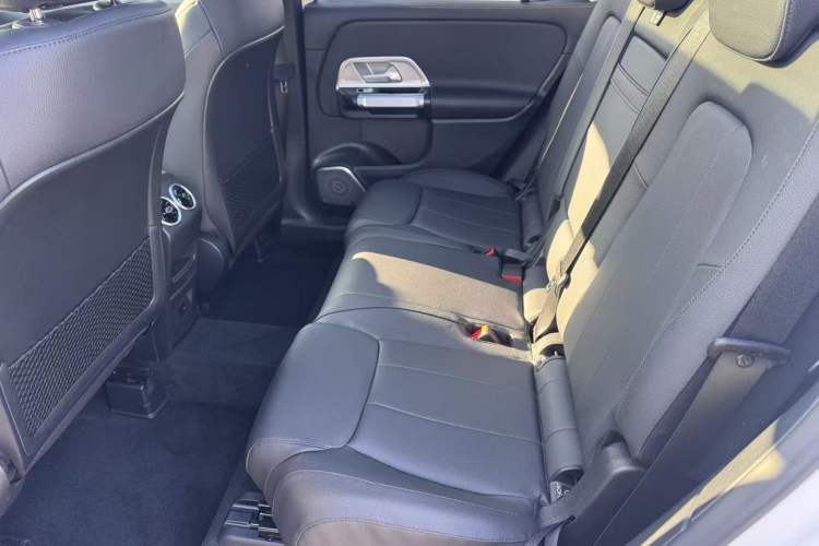 Used Mercedes-Benz GLB 2022 Updated GLB 200 Fashion Edition
