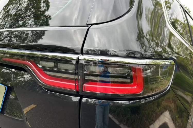 Used  Grand Commander 2022 2.0T Two-Wheel Drive Luxury Version
