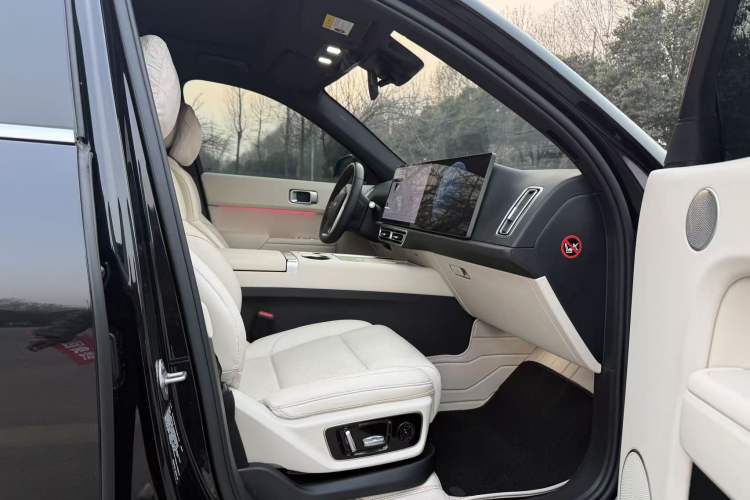 Used Li Auto L7 2023 Pro Model
