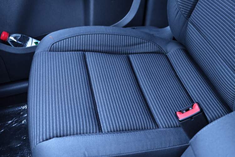 TDK.VehicleDetails.img