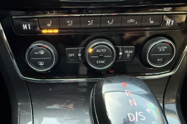 Used Volkswagen Passat 2017 330TSI DSG Prestige Edition
