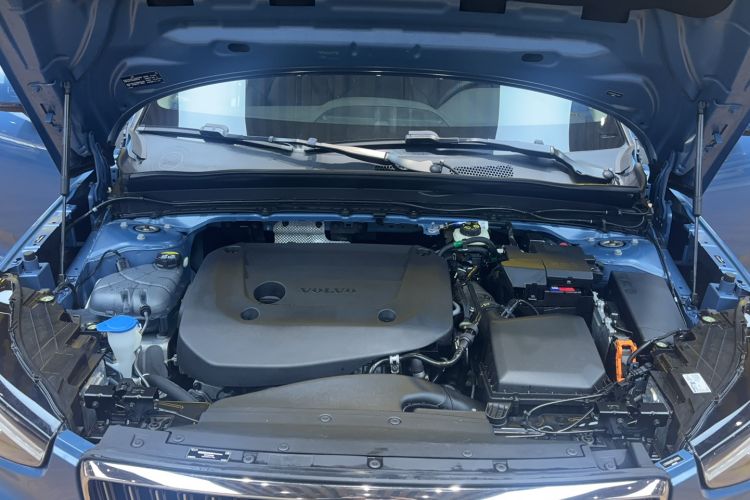 Used Volvo XC40 2023 B4 4x4 Smart Luxury Edition
