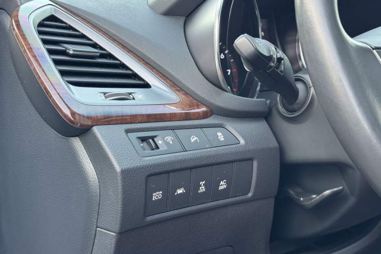 Used Hyundai Grand SantaFe 2013 3.0L 7-Seater 4x4 Flagship Edition