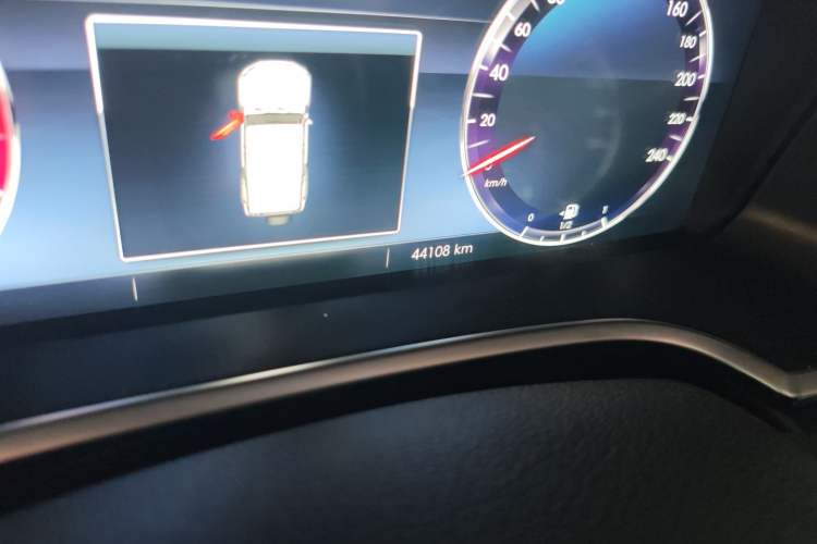 Used Beijing Auto BJ40 2019 PLUS 2.3T Automatic Four-Wheel Drive Premium Edition China VI
