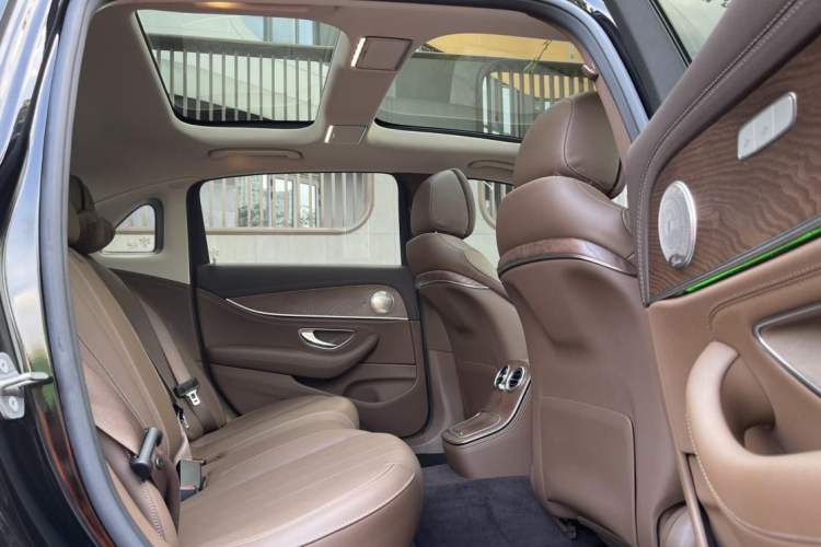 Used Mercedes-Benz E-Class 2023 E 260 L