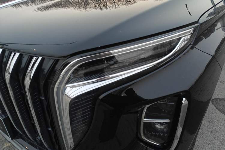 Used Hongqi HS7 PHEV 2025 Model 2.0T PHEV Four-Wheel Drive 2 Million Units Commemorative Edition 6-Seater