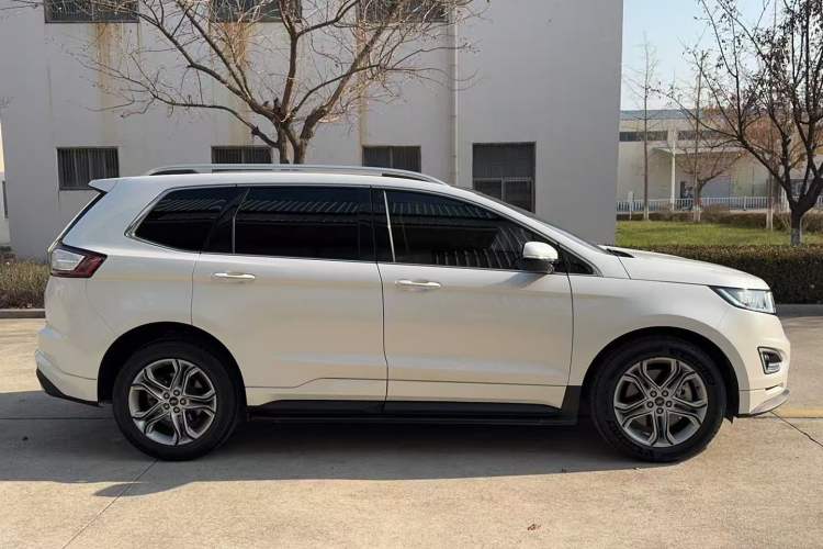 Used Ford Edge 2018 EcoBoost 245 Two-Wheel-Drive Titanium 7-Seater China VI Standard
