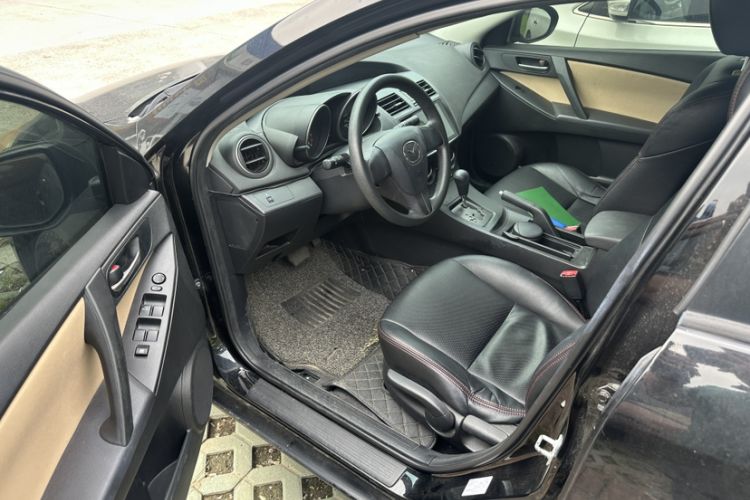 Used Mazda Mazda 3 2011 Sedan 1.6L Automatic Comfort Model
