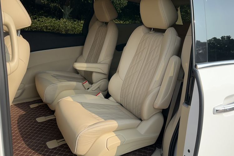 Used Buick GL8 2023 Land Executive Class 652T Luxury Model
