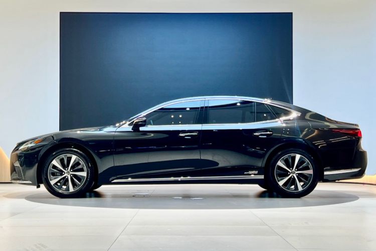 Used Lexus LS 2021 500h Excellence Edition
