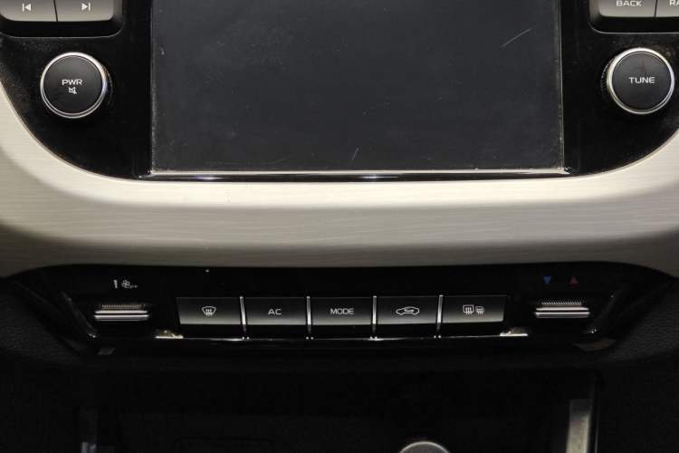 Used Geely Auto Vision X3 2019 Upgraded Model 1.5L Manual Elite Version