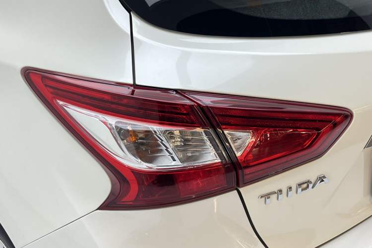 Used Nissan Tiida 2019 1.6L CVT Smart Drive Version China VI Standard