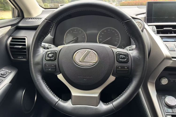 Used Lexus NX 2015 200 Front-Wheel Drive X-Trail SE Edition