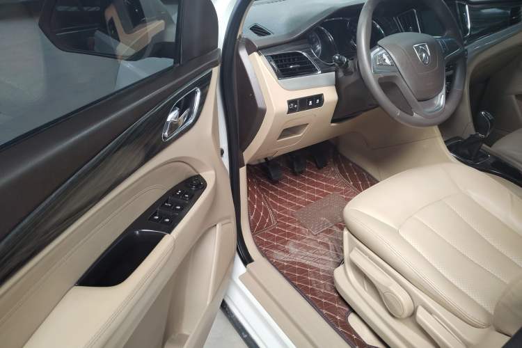 Used Baojun 730 2016 1.5L Manual Comfort Version 7 Seats China V Emission Standard
