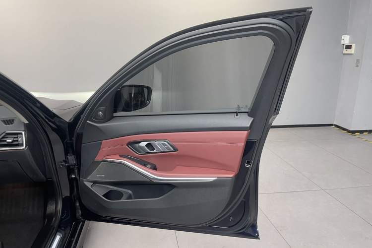 Used BMW 3 Series 2022 325i M Sport Night Edition Package
