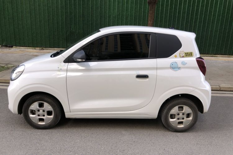 Used Roewe Clever 2021 302 km New Four-Seater Super-Efficient Version