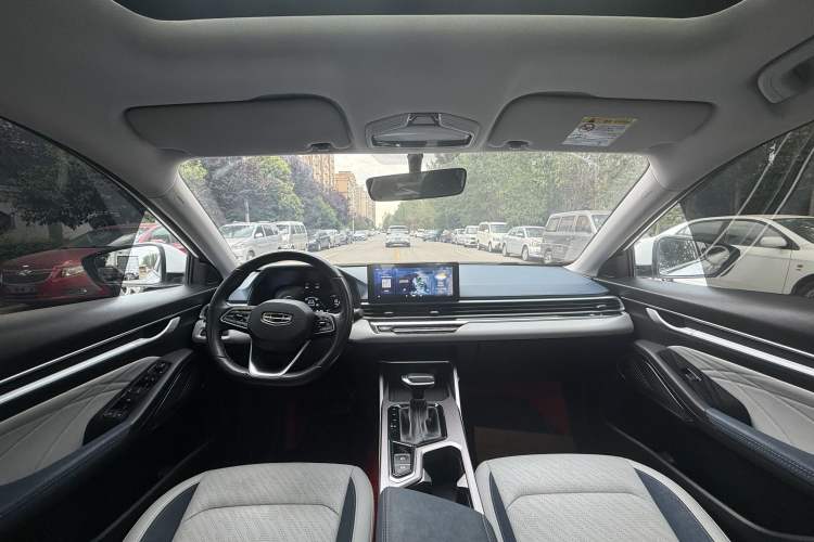 Used Geely Auto Emgrand 2022 4th Generation 1.5L CVT Flagship Model
