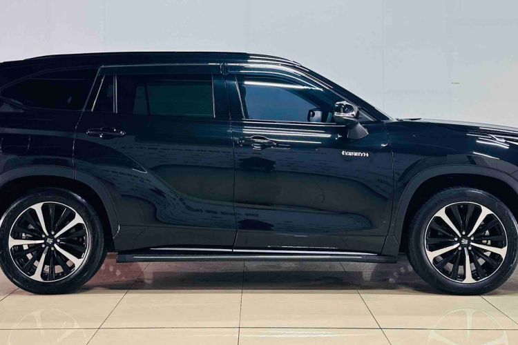 Used Toyota Crown Land Cruiser 2023 2.5L HEV Four-Wheel Drive Prestige Edition
