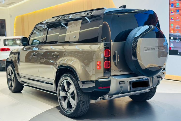 Used Land Rover Defender 2023 Facelift 110 3.0T P400 X-DYNAMIC HSE
