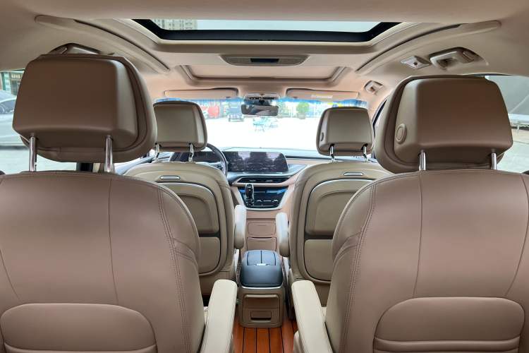 Used Buick GL8 2020 ES Land Cruiser 653T Flagship Model
