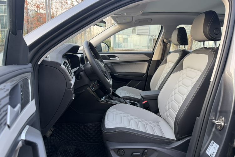 Used Volkswagen Tayron 2023 330TSI Two-Wheel-Drive R-Line High-Energy Version
